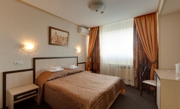 Бизнес с 1 двуспальной кроватью в Металлург