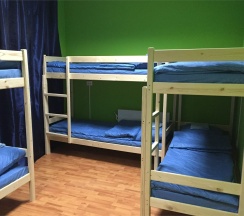 Восьмиместный женский номер в Точка