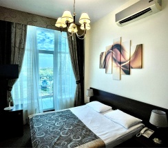 Стандарт с  двуспальной кроватью и балконом в Отель 41