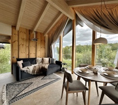 Лодж 2 с бесплатной сауной + Безлимитное посещение ЕлятыПарка в ЕлятыЛодж