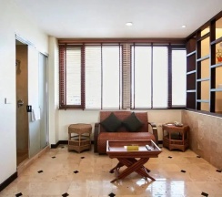 Одноместный люкс с 2 комнатами в The Davis Bangkok Hotel