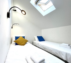 Апартаменты-студио на мансарде (Метро Площадь Восстания/Александра Невского, 10 минут пешком) в Rauktis apartments