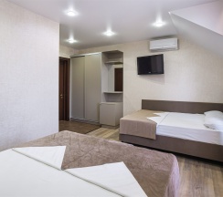 4-местный "Стандарт" раздельные кровати в Манэ