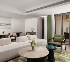 Люкс High Floor с 3 комнатами с видом на океан в Holiday Inn Resort Sanya Bay by IHG