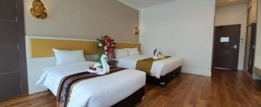 Трёхместный номер Deluxe в Swan Lake Hotel Sattahip