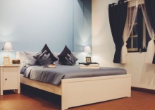 Двухместный номер Standard двуспальная кровать в Thonglor Travellers Hostel & Cafe