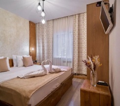 Стандарт двухместный с двуспальной кроватью в Wood House