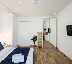 3-комнатные апартаменты стандарт в GMApartments (ДжиЭмАпартментс) на улице Малая Бронная 19А