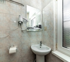 Четырехместный Стандартный номер с двухъярусной кроватью в гостевом доме SV на 3 этаже в Милка