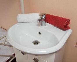 Кровать в общем номере в FM Hostel
