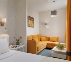 Двухместный двухкомнатный улучшенный номер в Тучков