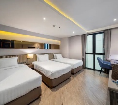Трёхместный номер Deluxe в Vince Hotel Pratunam
