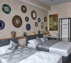 Стандартный трехместный номер (2) в July hotel