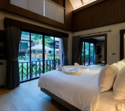 Двухместная вилла Deluxe с видом на бассейн (двуспальная кровать) в Chaokoh Phi Phi Hotel & Resort