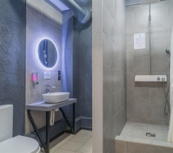 Номер стандарт семейный с 2 двуспальными кроватями в Hot Place Guest House