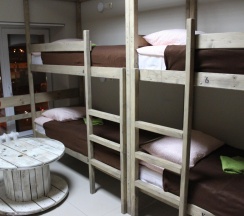 Кровать в 6-местном общем мужском номере №1 в Origin hostel
