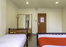 Одноместный номер Standard односпальная кровать в OYO 928 Leaf Hostel