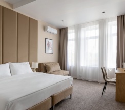 Улучшеный трехместный номер с видом на море в Kinney hotel sea view