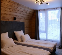Дом-треугольник в Katadze Glamp