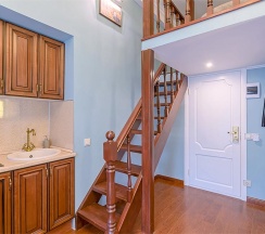 Двухуровневая студия в Цветной Петербург дом художников