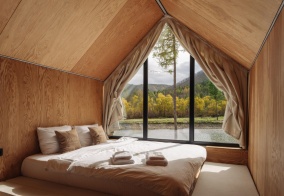 Глэмпинг Khan Glamping Goloustnoye в Иркутской области