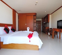 Двухместный номер Standard с видом на город двуспальная кровать в Phu View Talay Resort