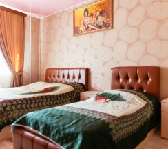 Люкс трехместный в Уют