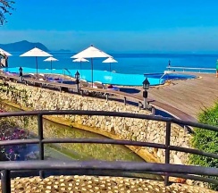 Одноместная студия с видом на море в Sunset Park Resort and Spa