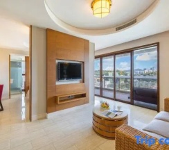 Двухместный люкс Deluxe с видом на реку (двуспальная кровать) в Sanya Phoenix Waterside Gloria Resort