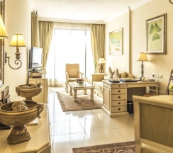 Семейные апартаменты с 2 комнатами с панорамным видом на город в Mercure Barsha Heights