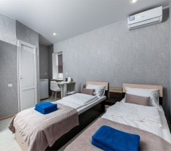 Двухместный Стандартный номер с двумя раздельными кроватями в гостевом доме SV на 2 этаже в Милка