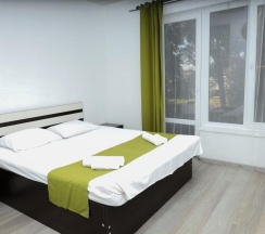 Двухместный номер Standard с балконом и с видом на море двуспальная кровать в Aqua Resort