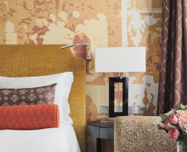 Стандарт с 1 кроватью Queen-size вид в Атриум в Hotel Indigo St. Petersburg-Tchaikovskogo