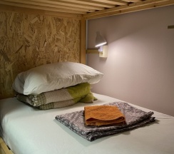Отдельный шестиместный номер в Nice hostel