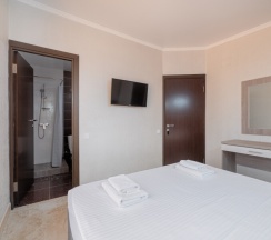 Апартаменты Люкс (с кухней и террасой с видом на море и горы) в Эллада