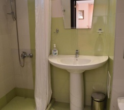Одноместный номер Standard с балконом в Bon Bon Hotel