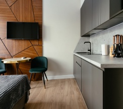 Cтудия с балконом в House