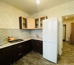 Апартаменты c 1 комнатой с балконом и с видом на город в Apartments on str. Kuybisheva, bld. 59