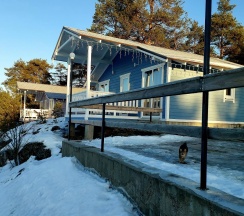 База "У Плотника" Коттедж 6+2 на скале в У плотника