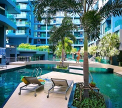 Апартаменты с балконом в Acqua Condominium 2