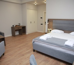 Семейный Люкс в Buta Hotel