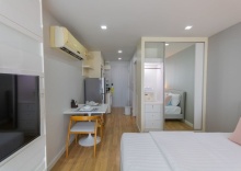 Студия с балконом в United Residence Ekamai Bangkok