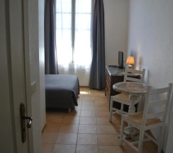 Двухместный номер Standard двуспальная кровать в Hôtel Castel Mistral