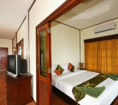 Семейный номер Standard в Tharathip Resort