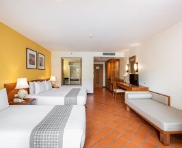 Семейный номер Connecting с 2 комнатами в Naithonburi Beach Resort