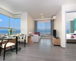 Двухместный люкс Grand 2 отдельные кровати в Centre Point Prime Hotel Pattaya