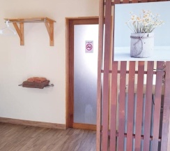 Двухместный номер Standard с видом на сад двуспальная кровать в Little Guest House Hotel