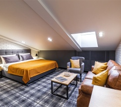 Двухместный номер с одной кроватью на мансардном этаже. в Key hotel