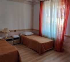 Коттедж - DeLuxe 8 мест в Покровское