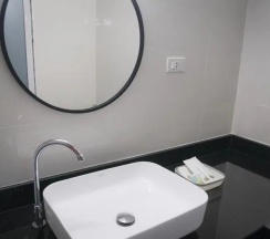 Бунгало Deluxe с балконом в Maikhao Home Garden Bungalow